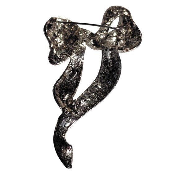 Sparkly marcasite bow pin - Picture 3 of 5